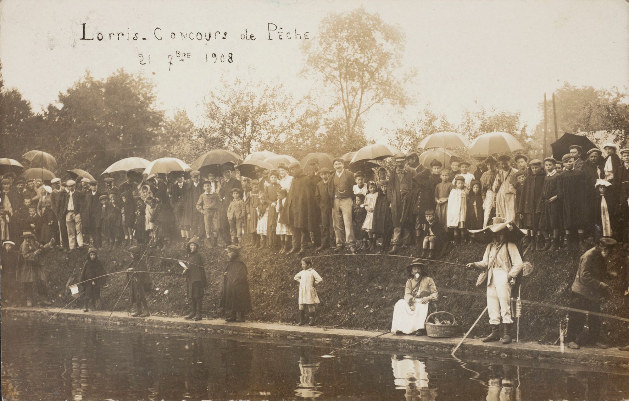 Lorris, concours de pêche, 1908. (Arch. dép. du Loiret 11 FI 7679)