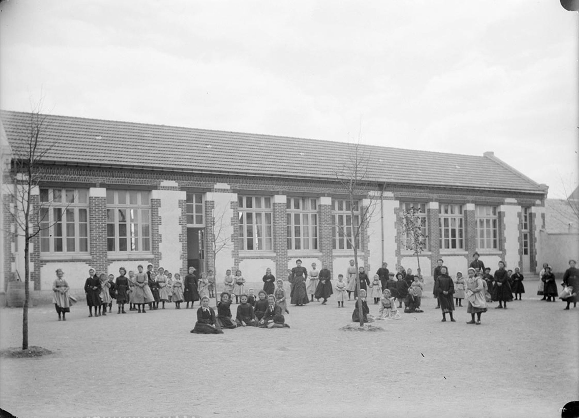 Ecole de filles, Gidy, vers 1900-1920