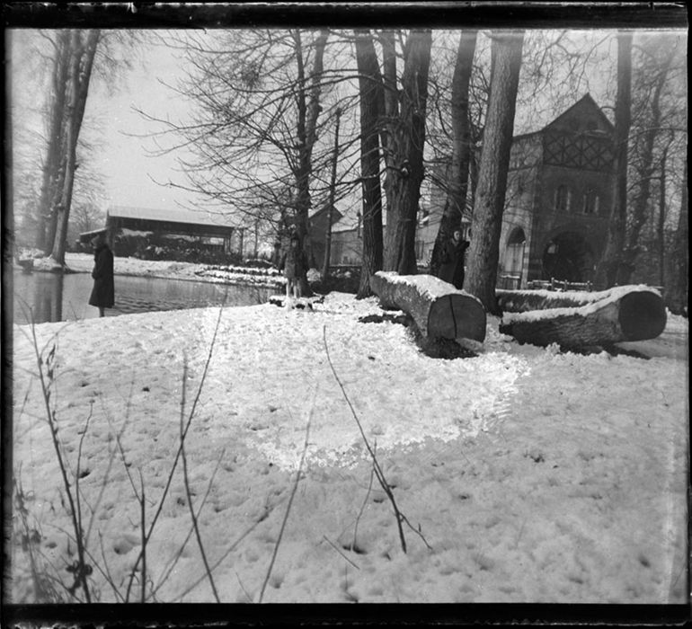 Bord du Loiret sous la neige, moulin des Béchets, Olivet, 1940