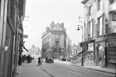Vue de la rue Royale à Orléans au début de l'été 1940.